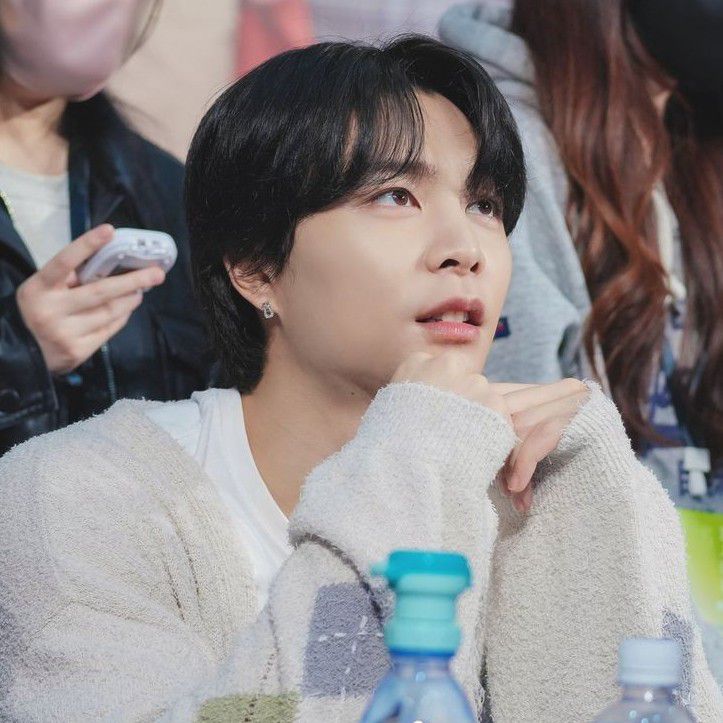 A moment captured by Johnny (NCT 127)'s fan