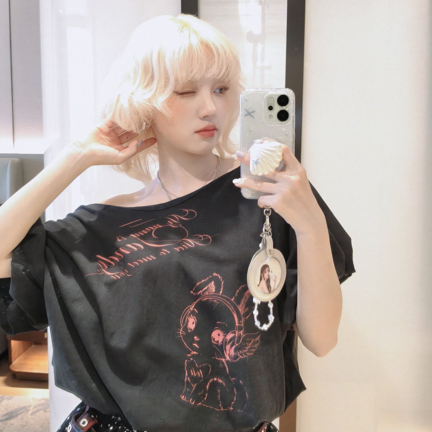 Recent activity shot of Yuqi (i-dle)
