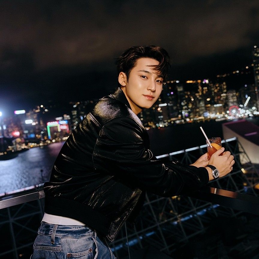 Latest photo of Mingyu (SEVENTEEN)