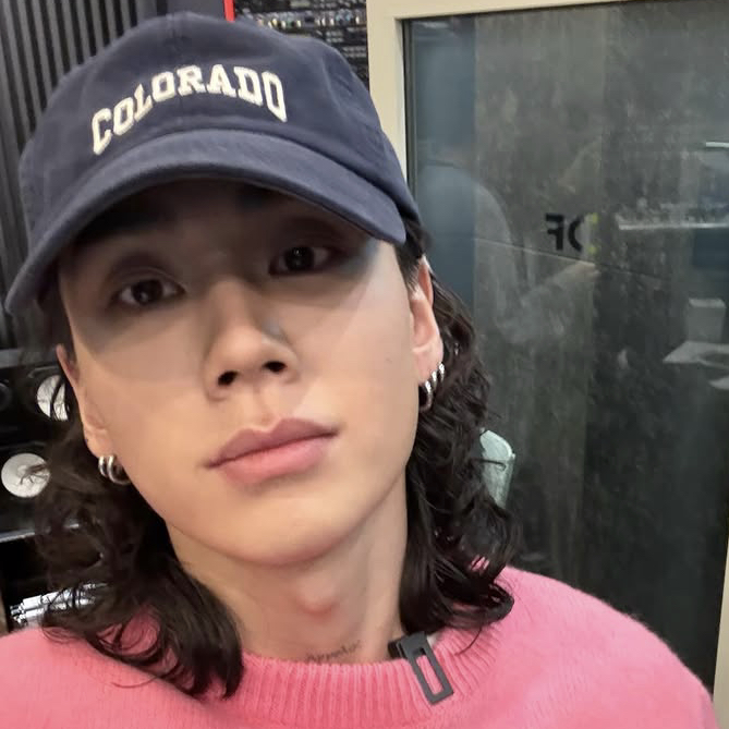 A moment captured by Jung Ilhoon's fan