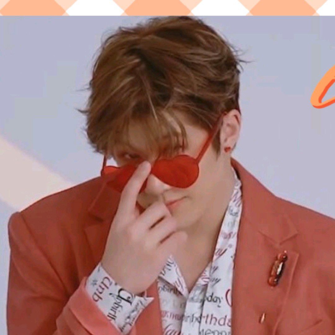 Jinjin (ASTRO)粉丝拍下的瞬间