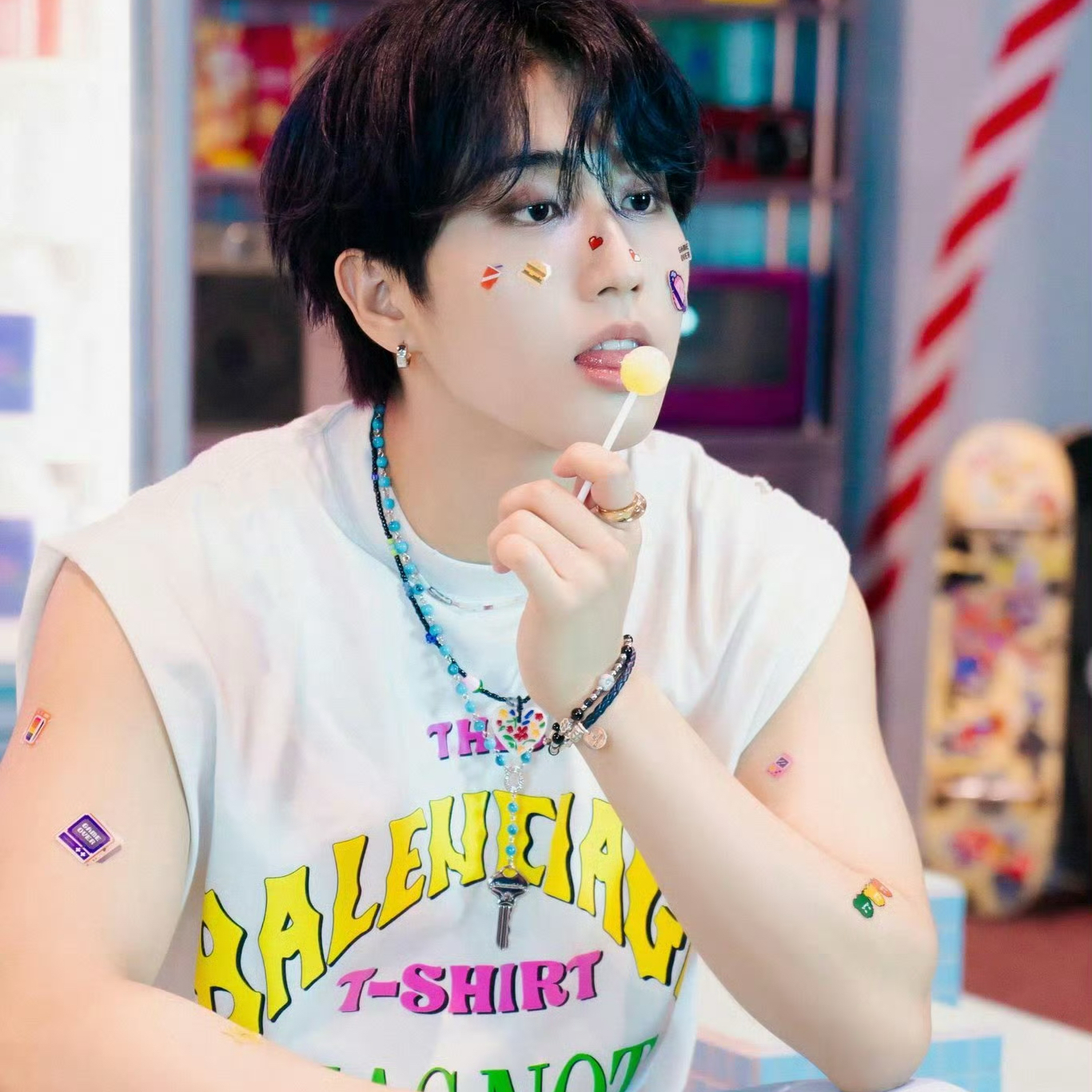 Behind-the-scenes cut of HAN (Stray Kids)