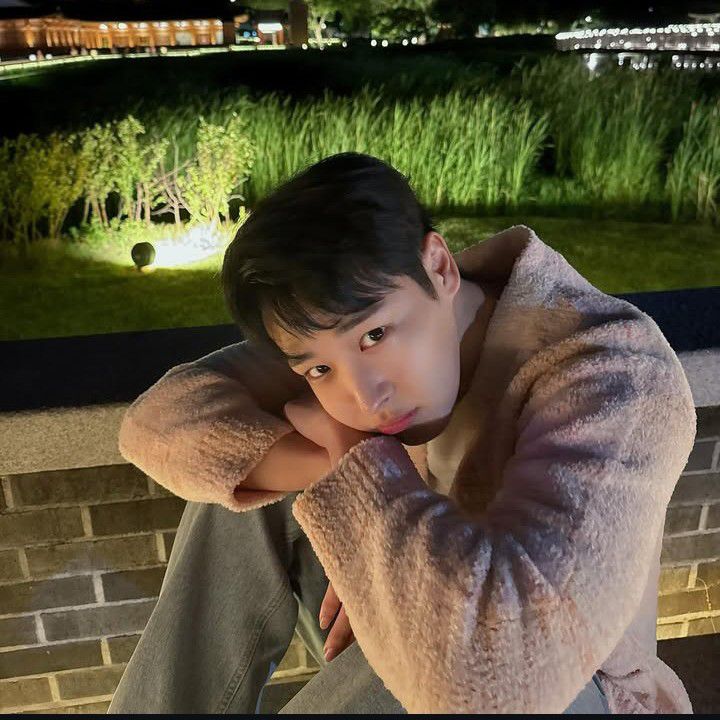 Behind-the-scenes cut of Choi Byungchan