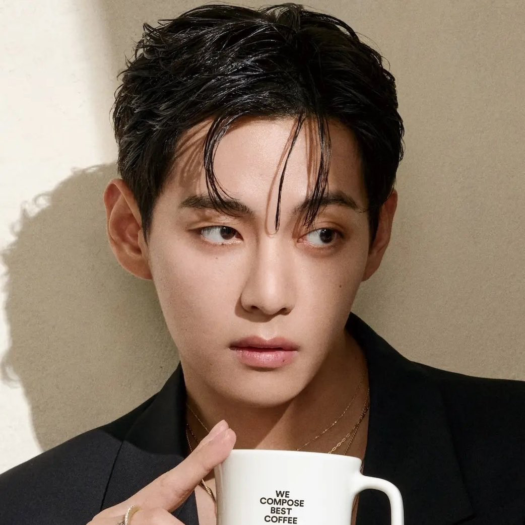 Latest photo of V (BTS)