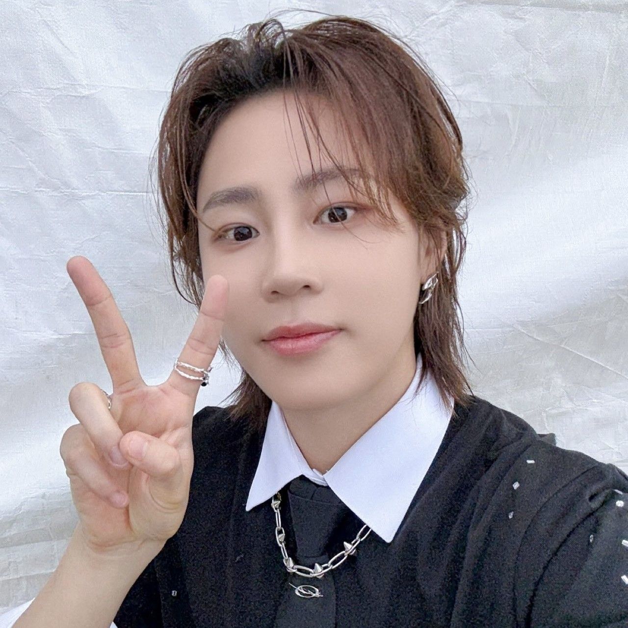 Behind-the-scenes cut of Ha Sungwoon