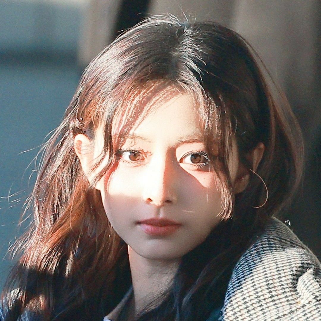 Behind-the-scenes cut of Tzuyu (TWICE)