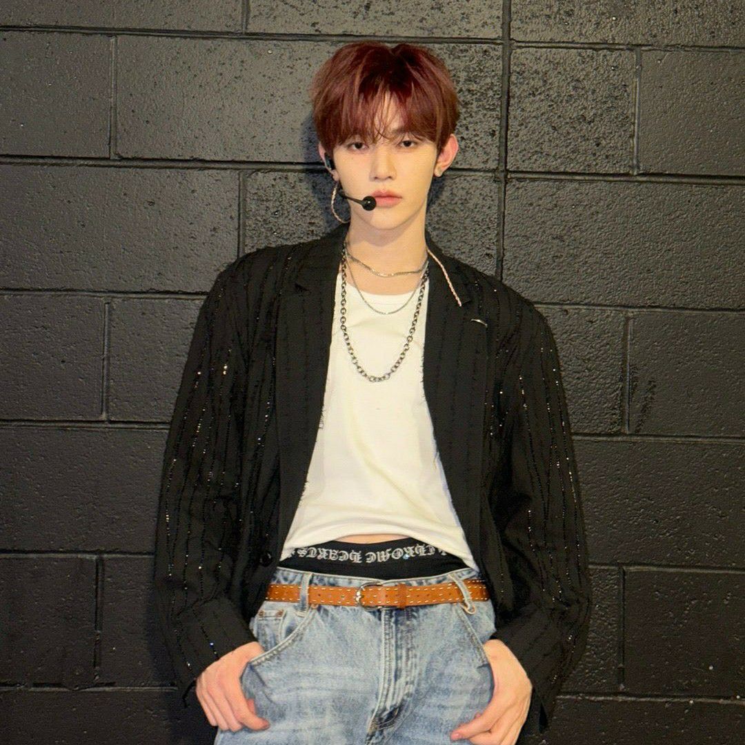 Behind-the-scenes cut of Zhang Hao (ZEROBASEONE)