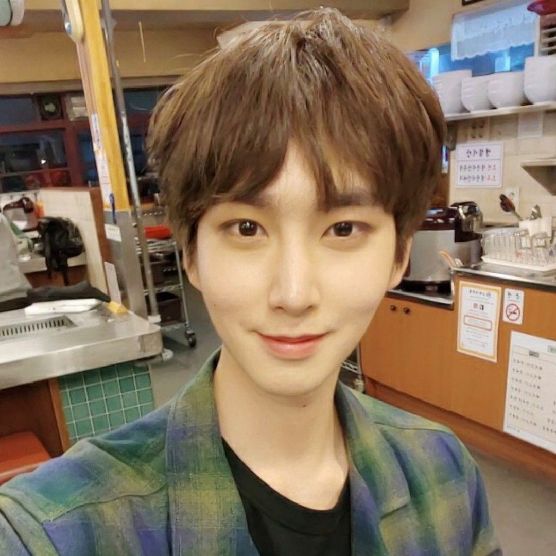 Behind-the-scenes cut of Shinwon (PENTAGON)