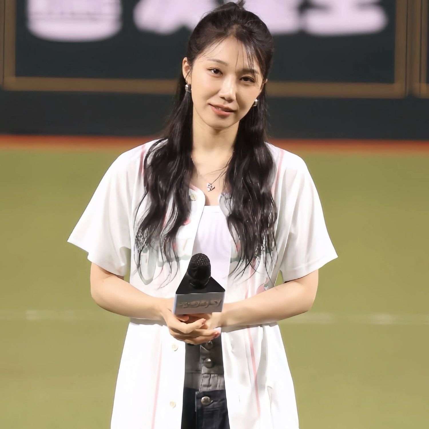 郑恩地 (Apink)的最新照片