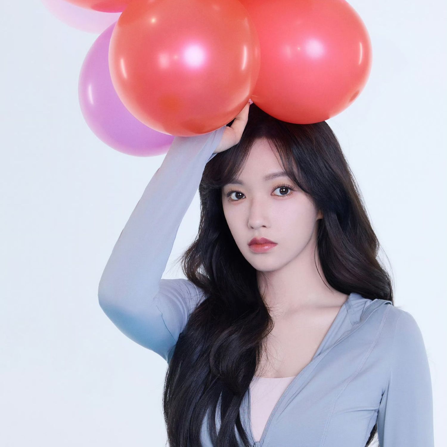 Latest photo of Cheng Xiao