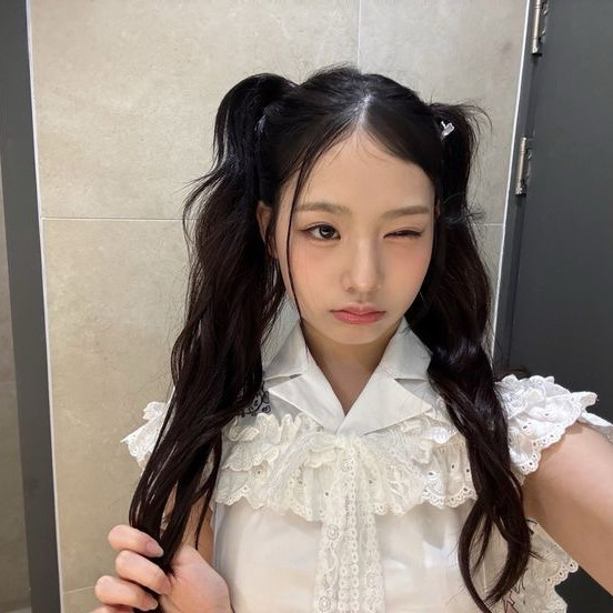 A moment captured by Seowon (UNIS)'s fan