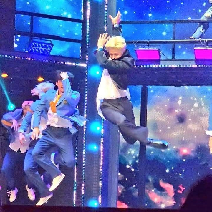 Latest photo of Jinjin (ASTRO)