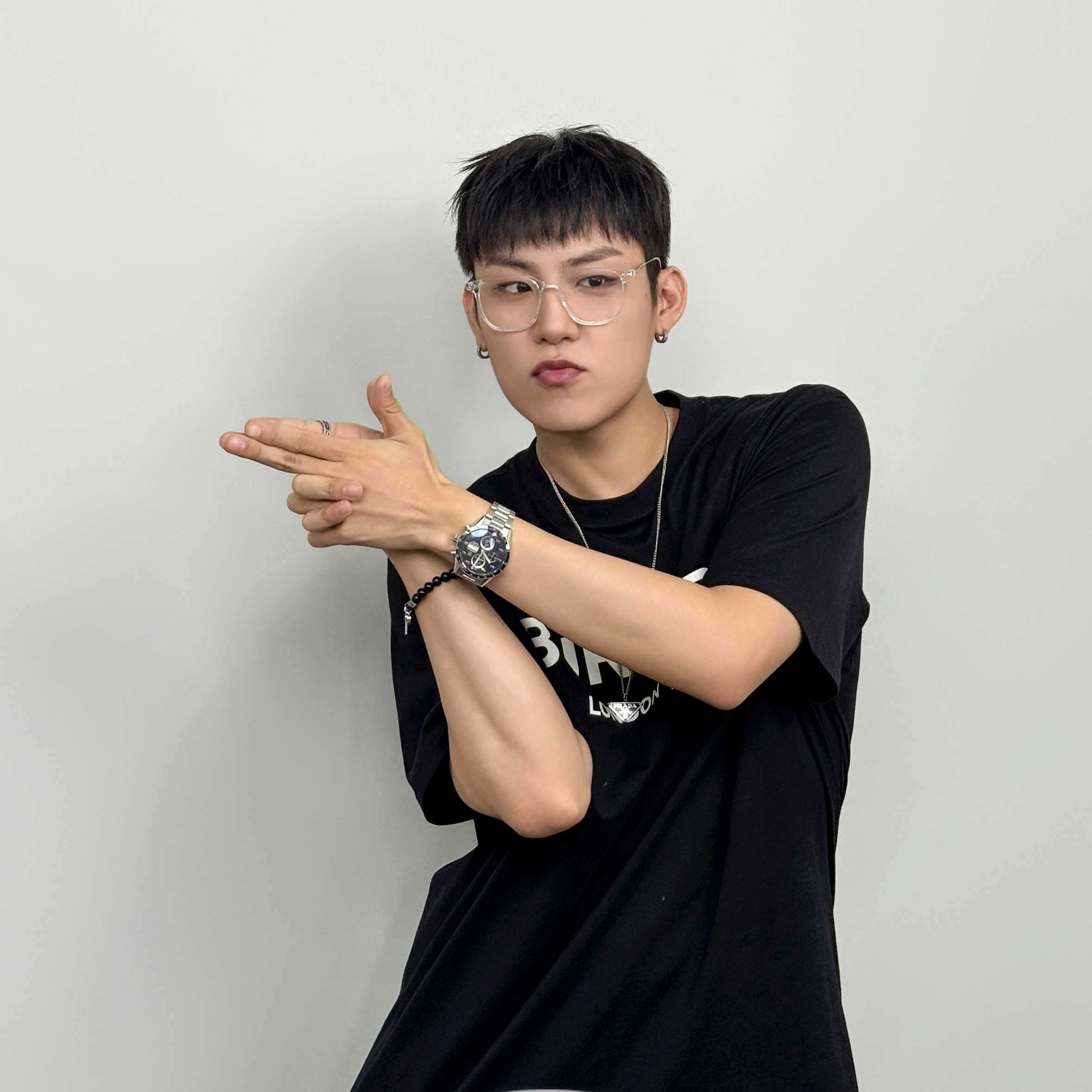 Behind-the-scenes cut of Park Woojin (AB6IX)