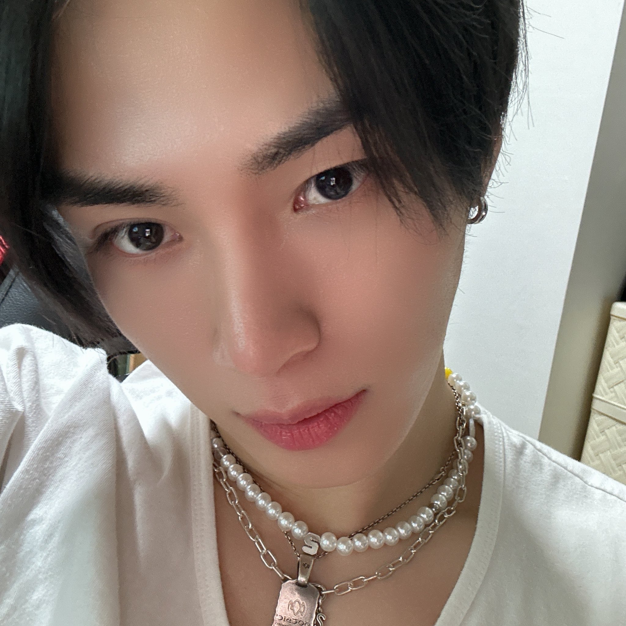 Latest photo of HANGYEOM (OMEGA X)