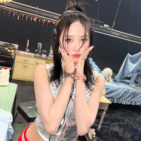 Behind-the-scenes cut of Gaeul (IVE)