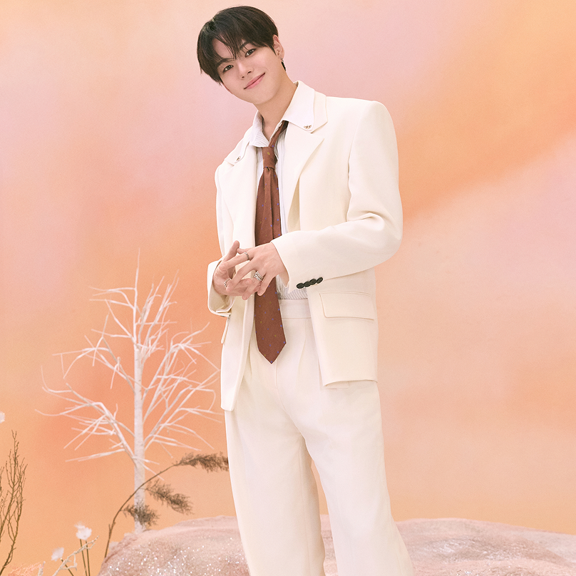 Latest photo of Yoon Jaehyuk (TREASURE)