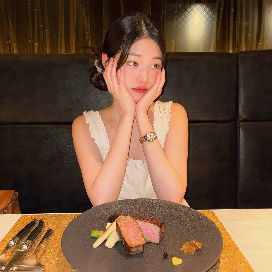 Behind-the-scenes cut of Jang Wonyoung (IVE)