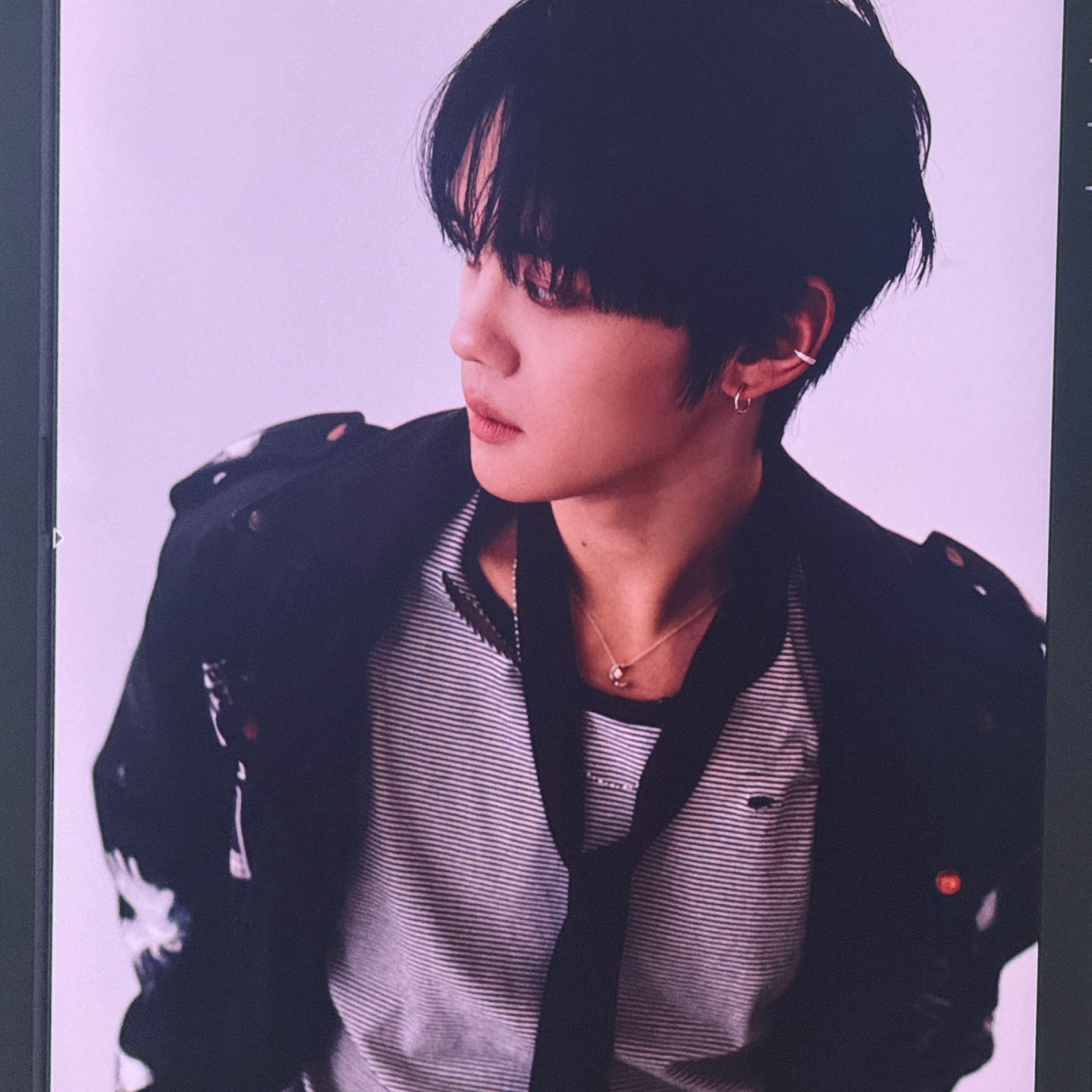 Latest photo of Kim Gyuvin (ZEROBASEONE)