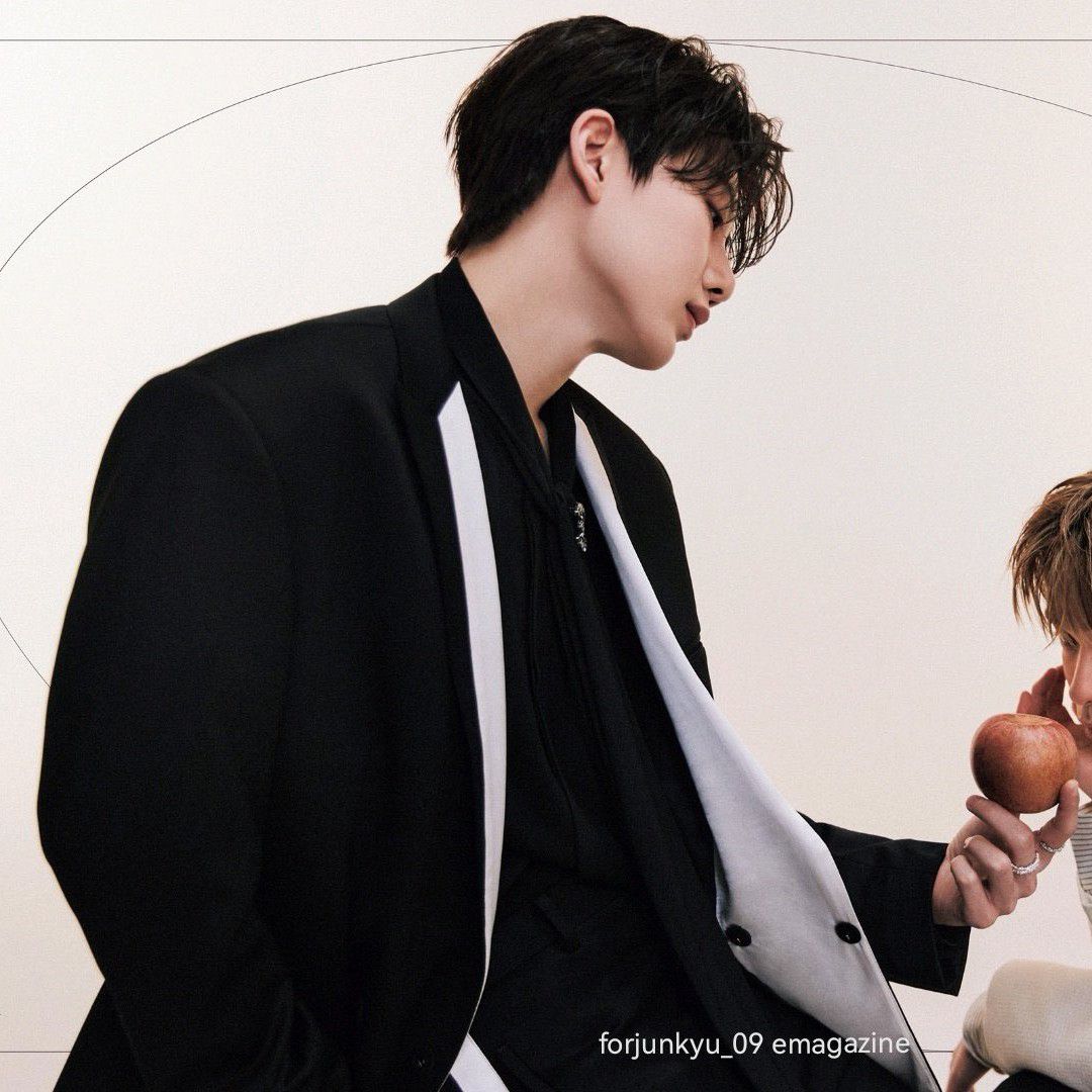 Latest photo of Junkyu (TREASURE)