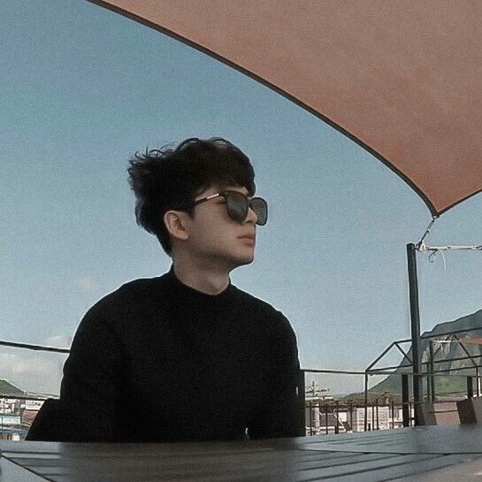 Momen yang diabadikan oleh penggemar SONG (iKON)