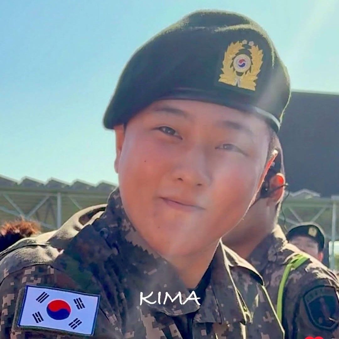 Latest photo of DK (iKON)