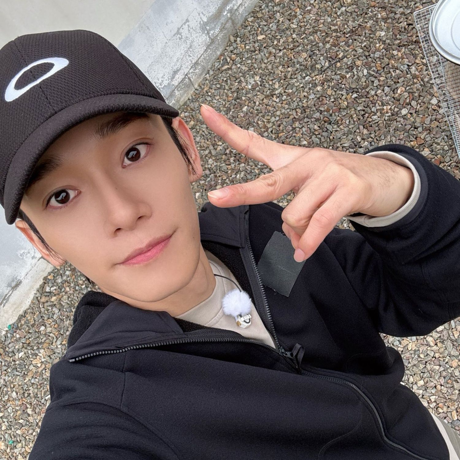 Behind-the-scenes cut of Chen (EXO)