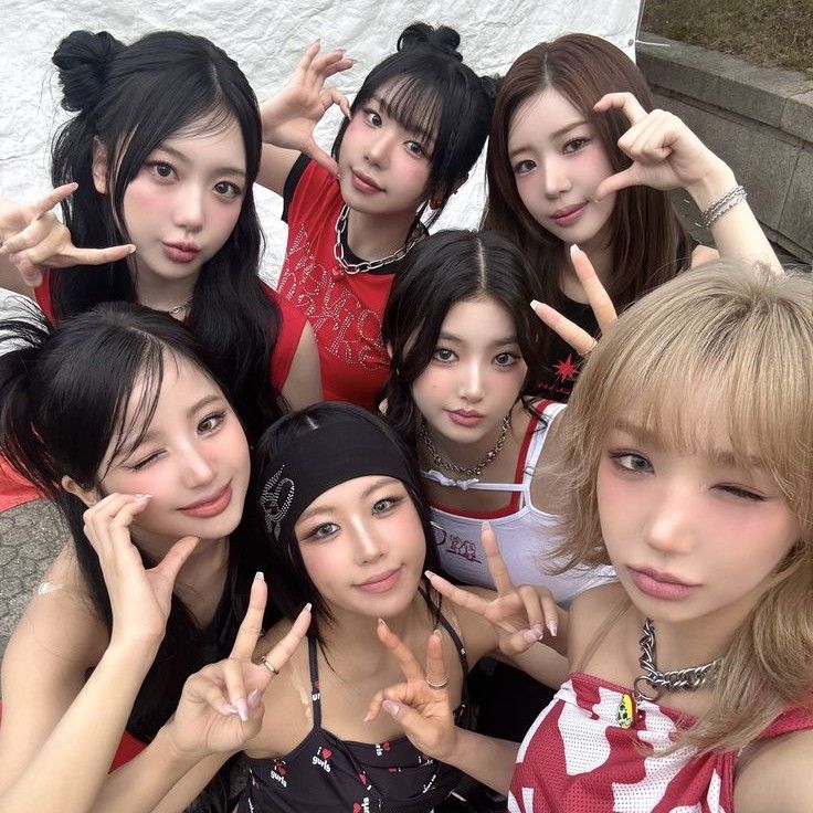 A moment captured by BADVILLAIN's fan