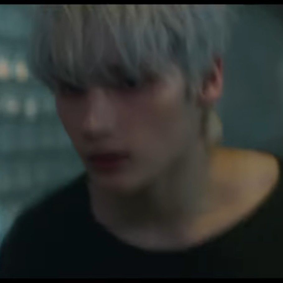 Latest photo of HueningKai (TOMORROW X TOGETHER)