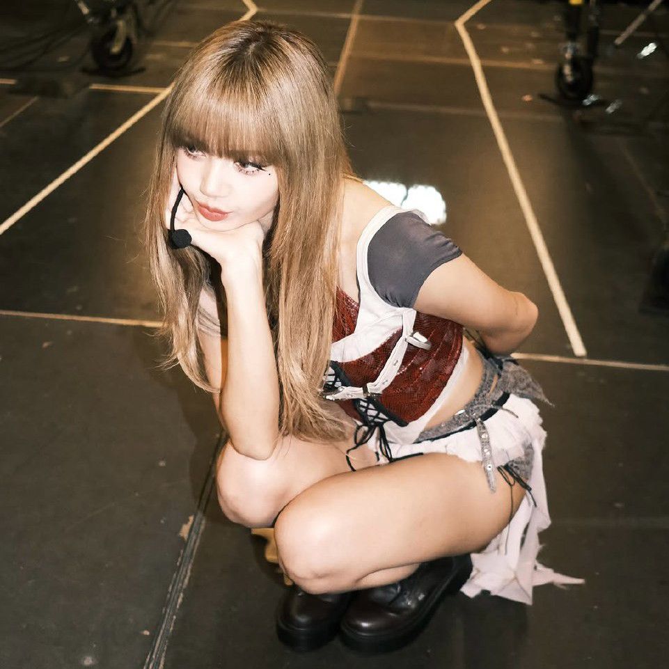 Recent activity shot of Lisa (BLACKPINK)