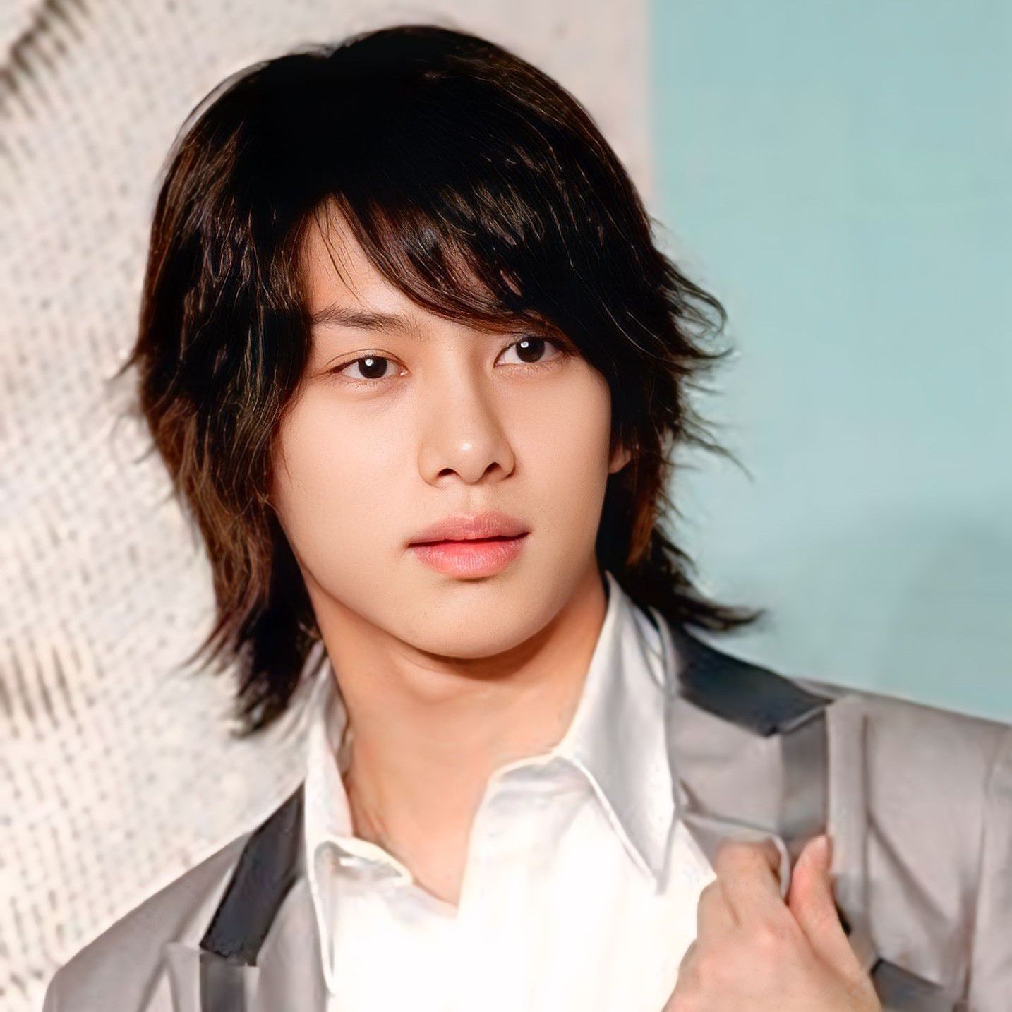 Behind-the-scenes cut of Heechul (Super Junior)
