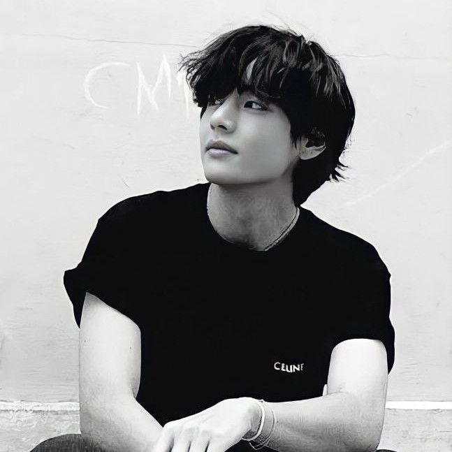 A moment captured by V (BTS)'s fan