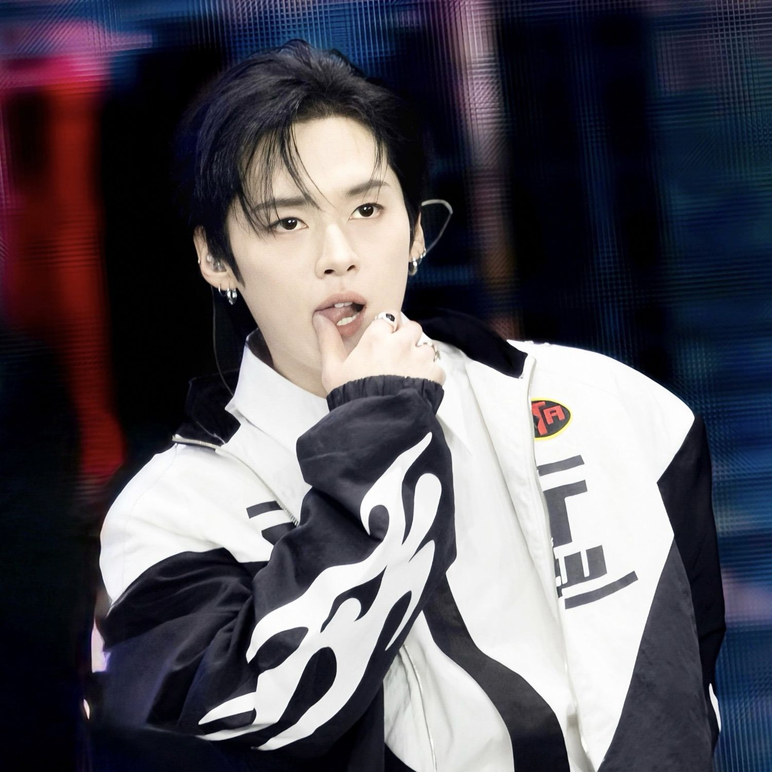 Lee Know (Stray Kids)的最新照片