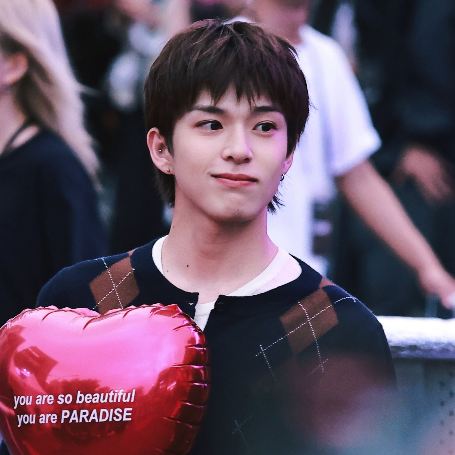 A moment captured by TREASURE's fan