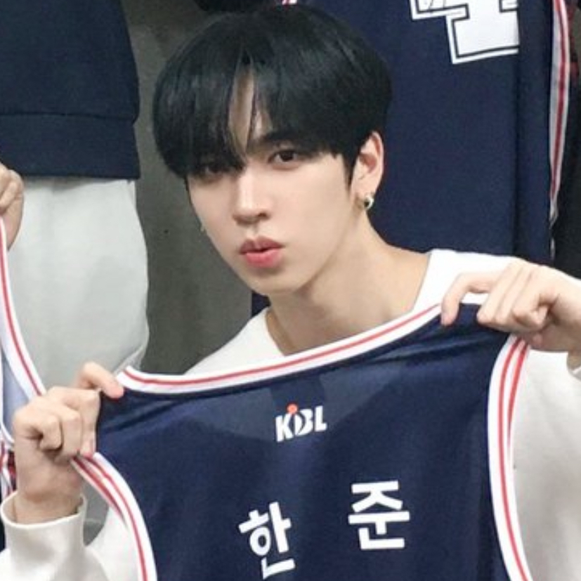 Latest photo of Hanjun (n.SSign)