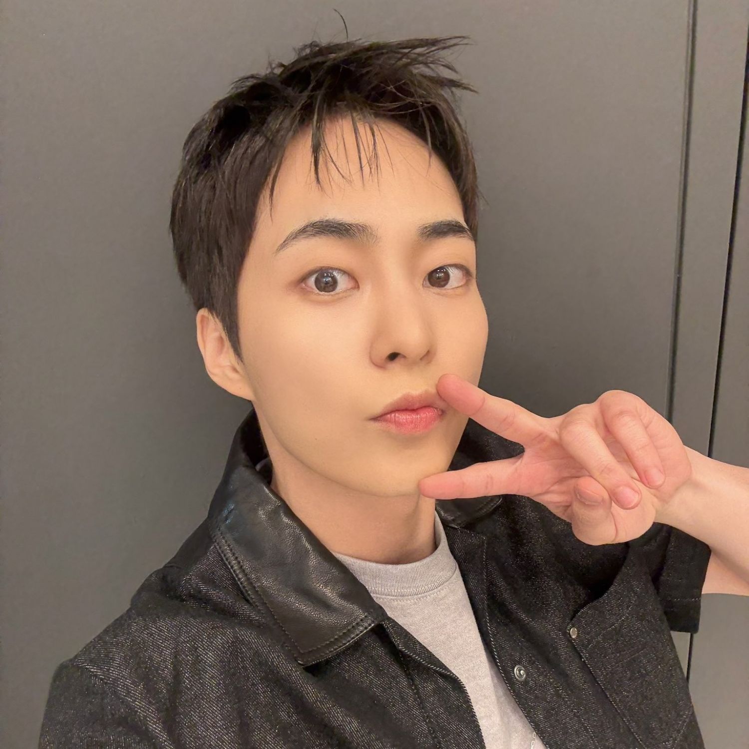 A moment captured by Xiumin (EXO)'s fan