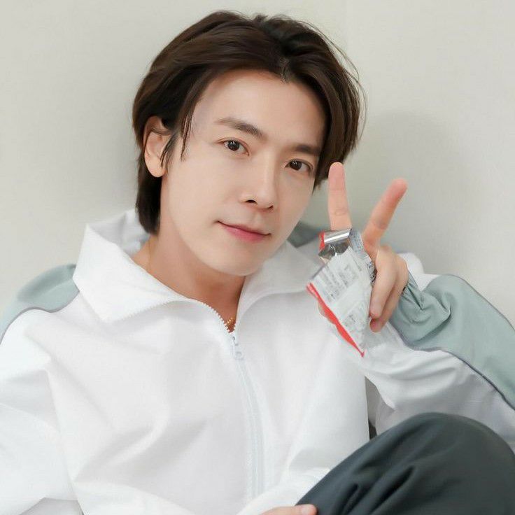 A moment captured by Donghae (Super Junior)'s fan