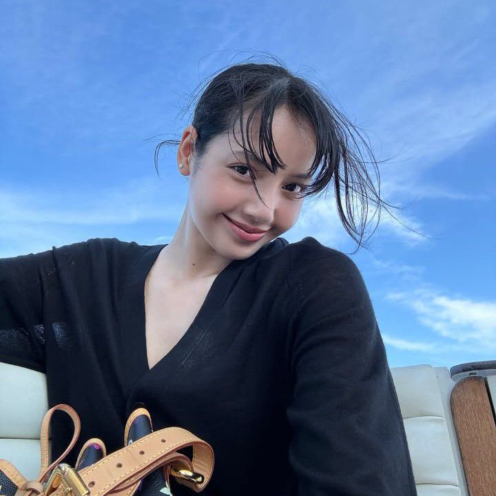 A moment captured by Lisa (BLACKPINK)'s fan