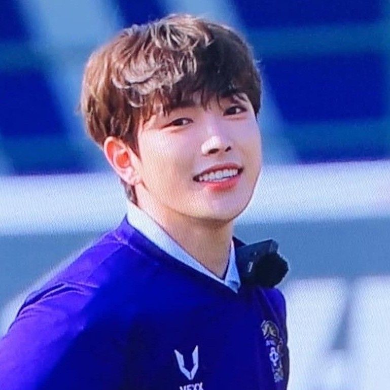 A moment captured by Hongjoong (ATEEZ)'s fan
