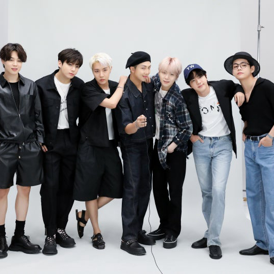 Momen yang diabadikan oleh penggemar BTS