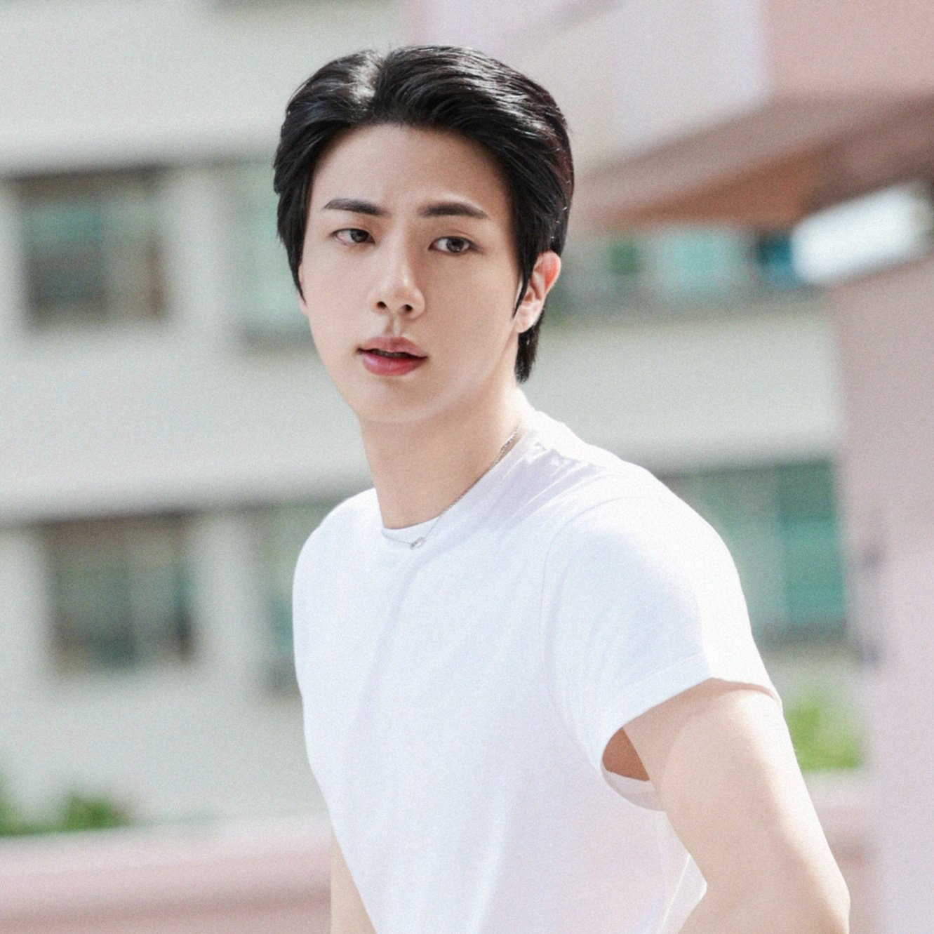 진 (방탄소년단)의 비하인드 컷