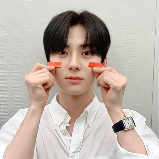 Recent activity shot of Hwang Minhyun