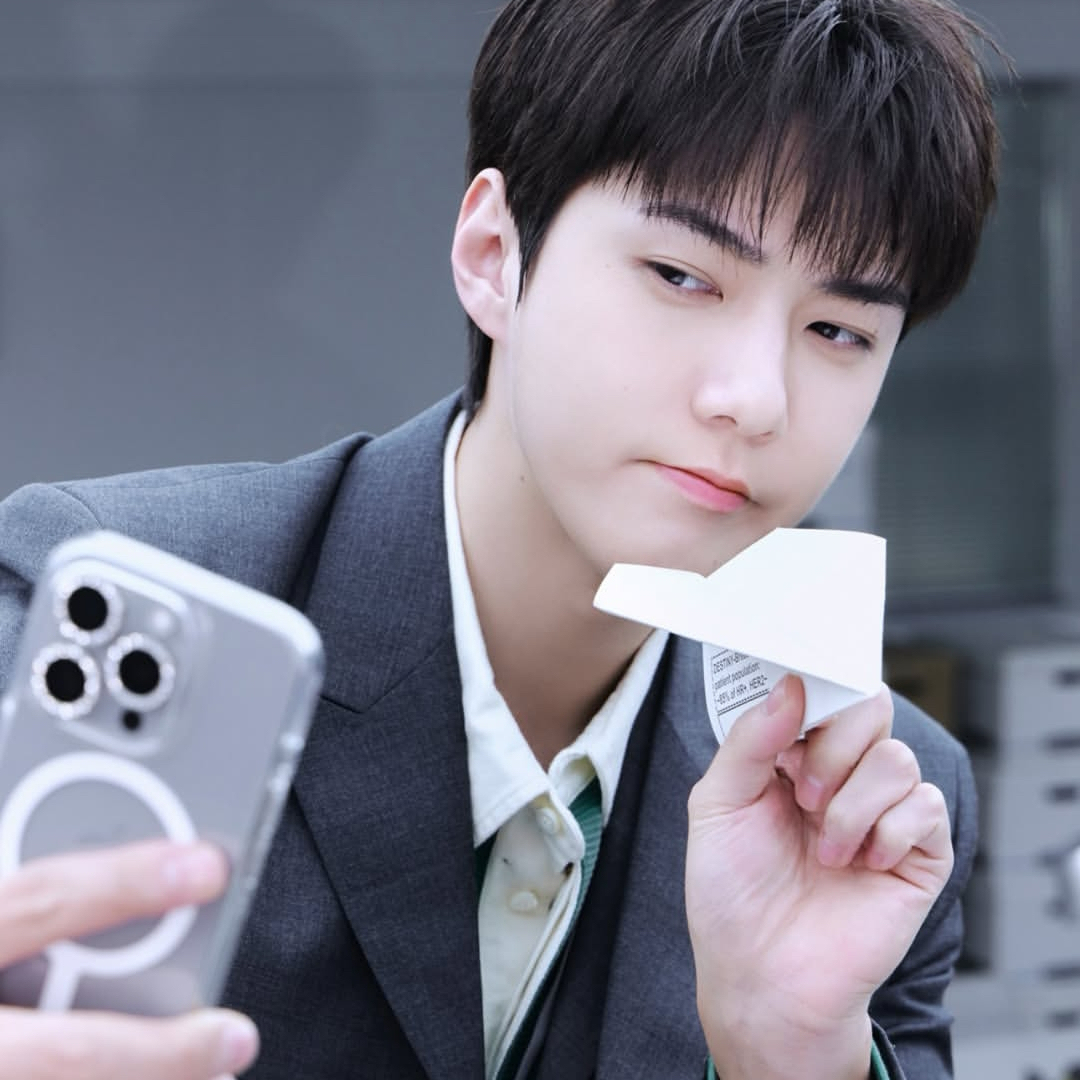 세훈 (EXO)의 비하인드 컷