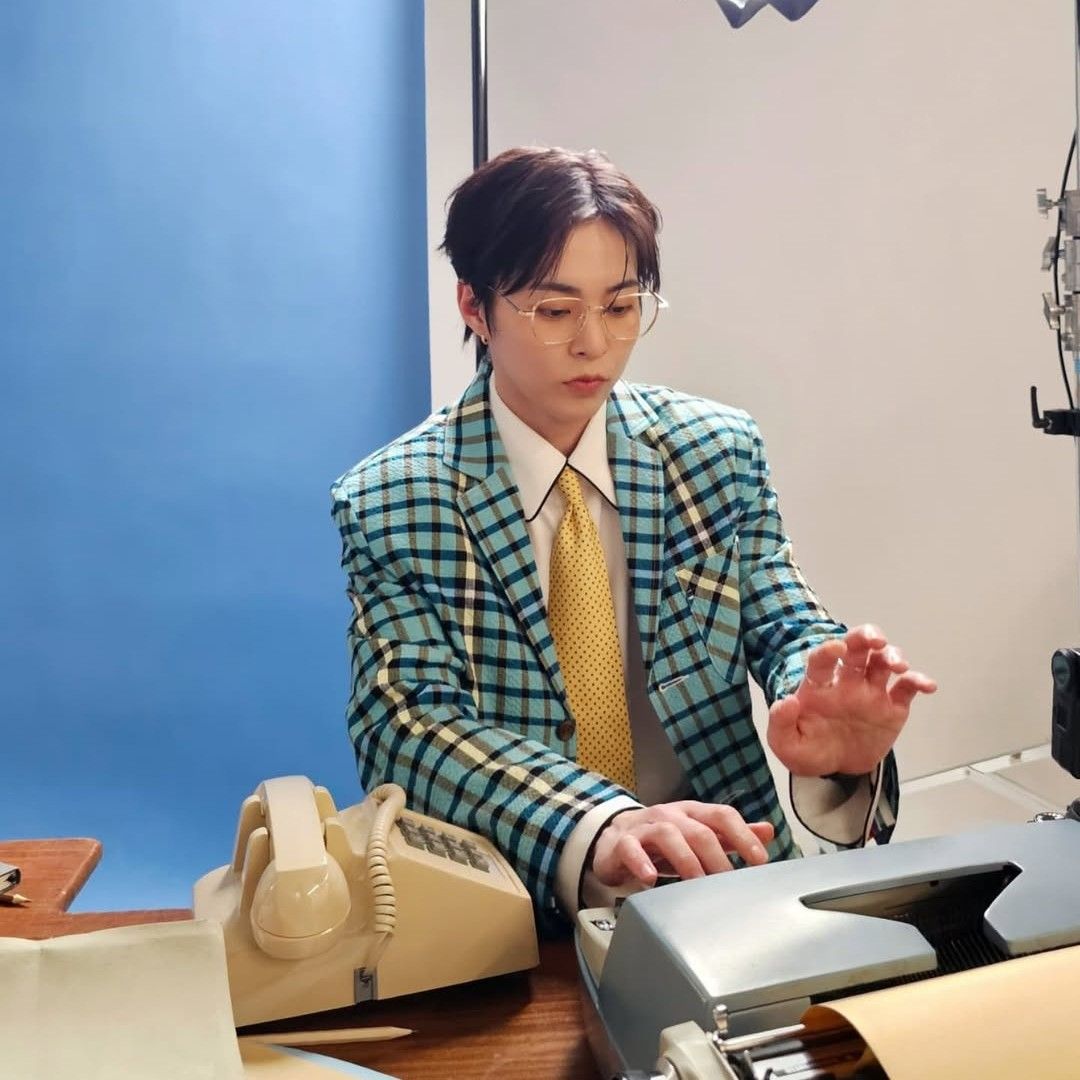 Behind-the-scenes cut of Xiumin (EXO)