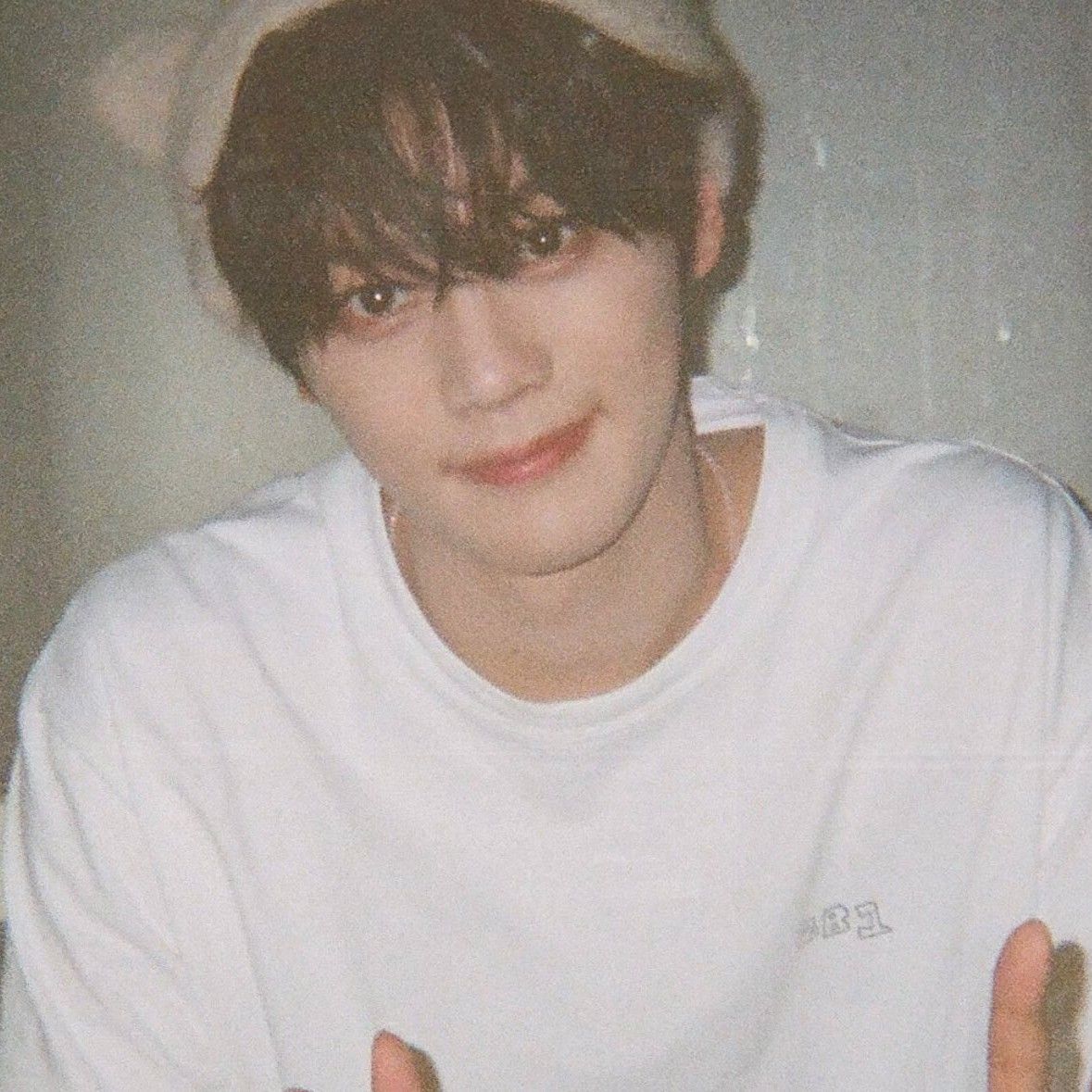 A moment captured by Kim Gyuvin (ZEROBASEONE)'s fan