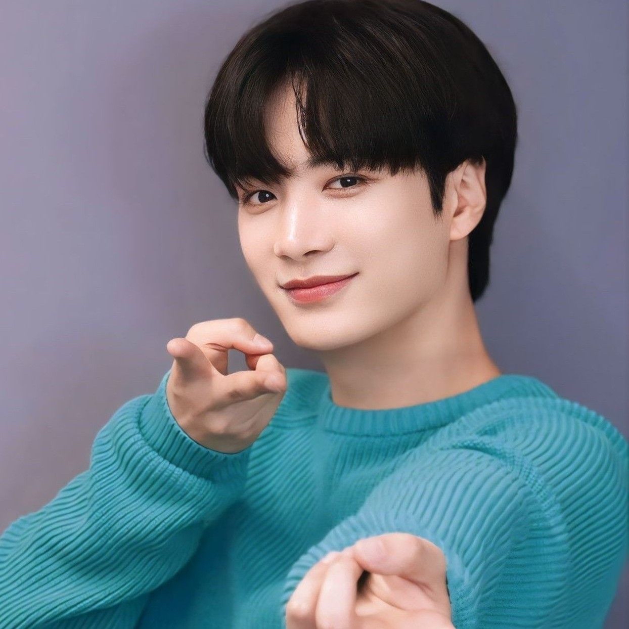 A moment captured by Kim Jonghyeon's fan