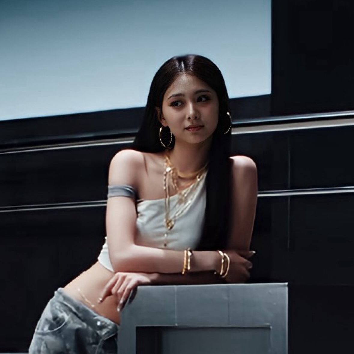 Foto aktivitas terbaru Tzuyu (TWICE)