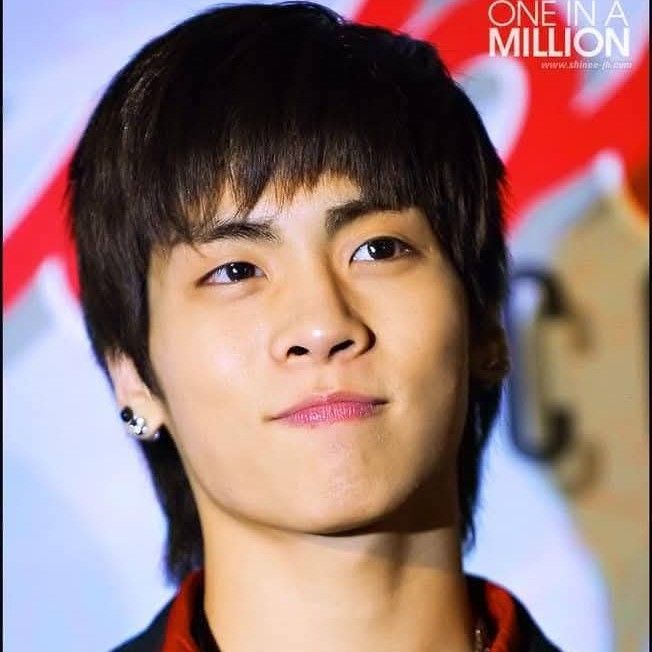 A moment captured by Jonghyun (SHINee)'s fan