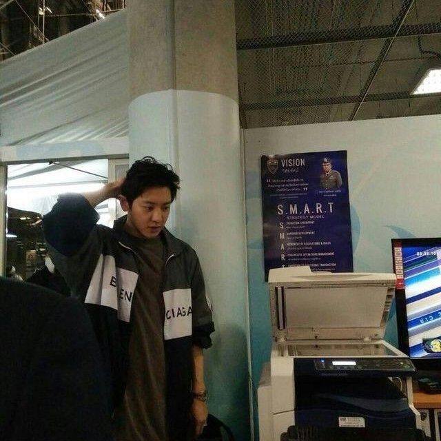 Momen yang diabadikan oleh penggemar Chanyeol (EXO)