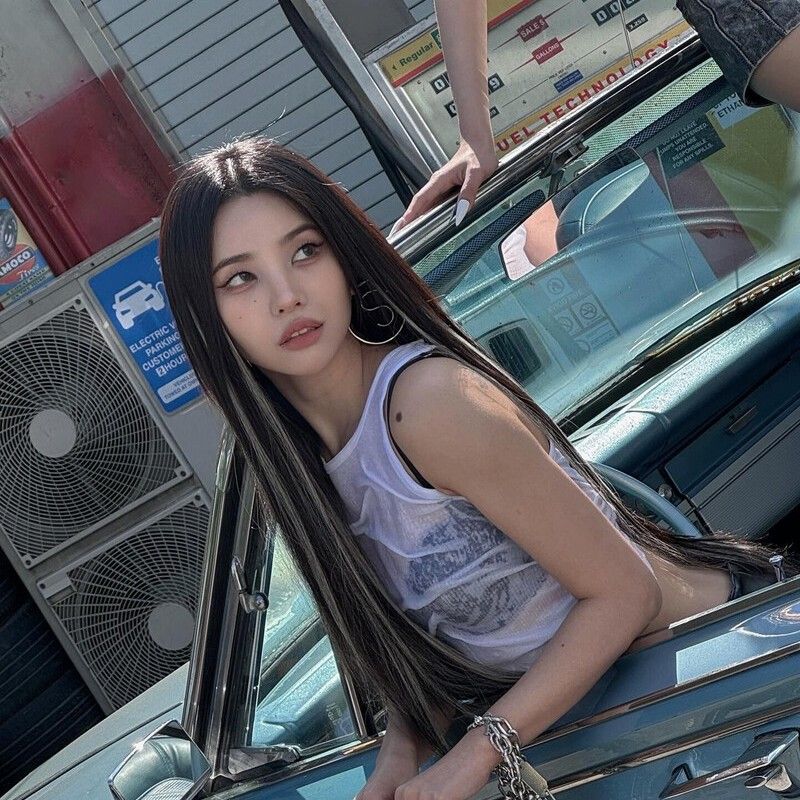 Latest photo of Soyeon (i-dle)