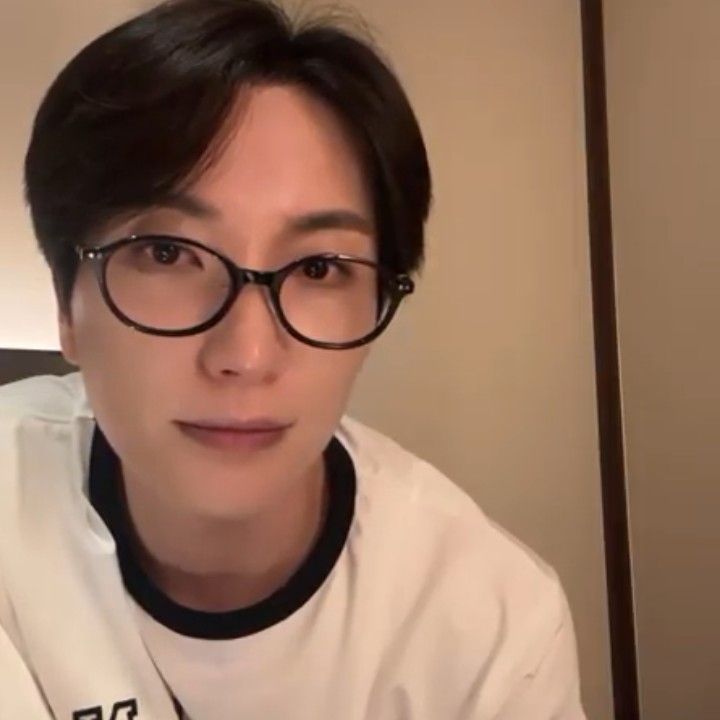 A moment captured by Leeteuk (Super Junior)'s fan